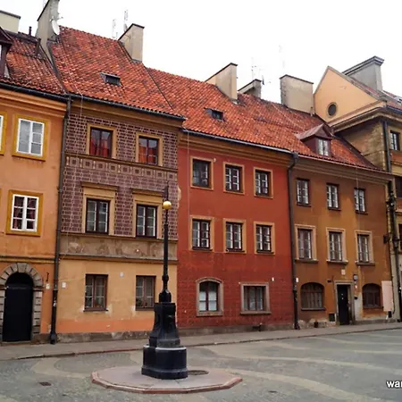 Warsaw Holiday Apartment شقة *