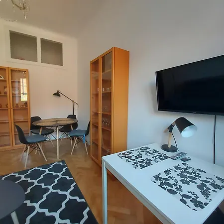 Warsaw Holiday Apartment